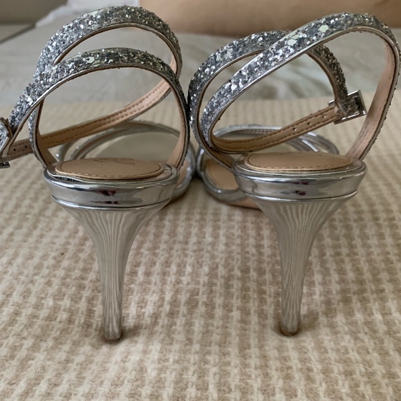 Badgley Mischka Heels - Picture 4 of 6